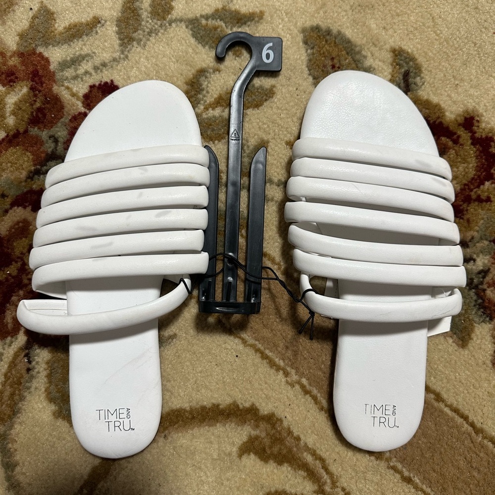 Time and Tru White Slide Sandals